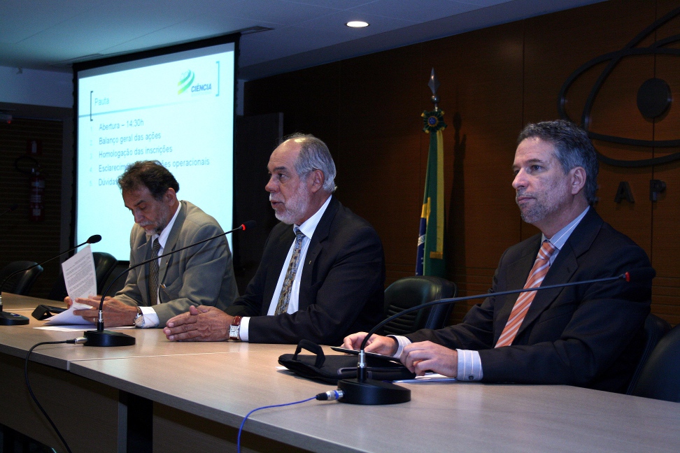08.12.12.ReuniaoCienciaSemFronteiras 001