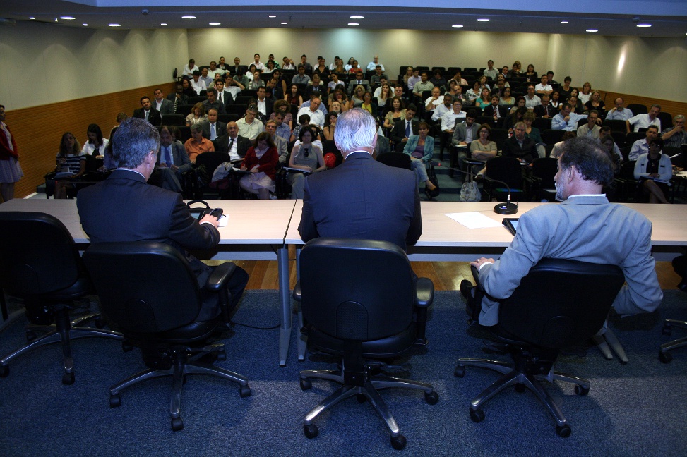 08.12.12.ReuniaoCienciaSemFronteiras 002