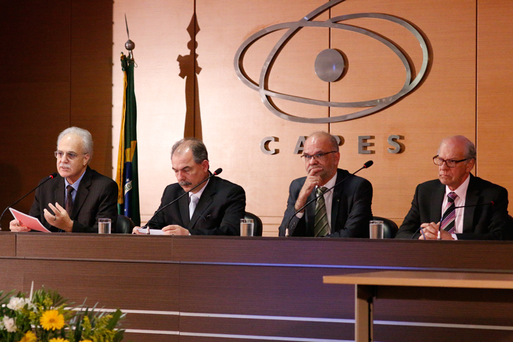 10122015-seminario-educacao-comparada-7877