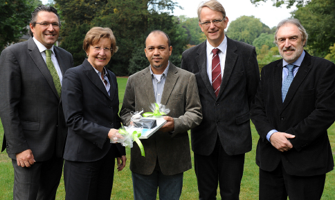 15abr13 CatedraMunster 965