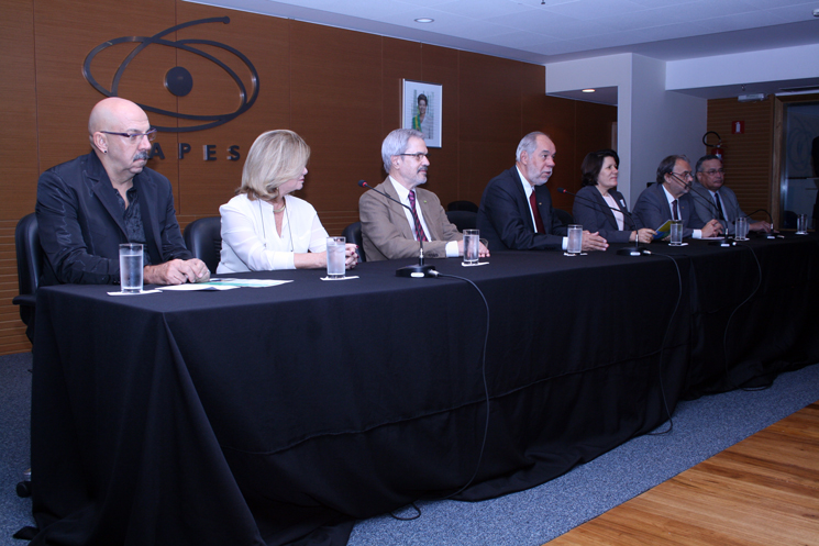 17-04-13-ProfLetras-025