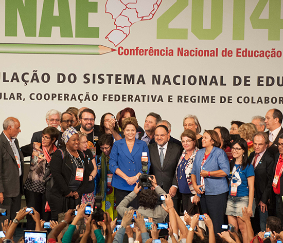 24112014-isabelle araujo mec 2