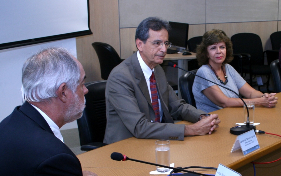 300810_AcordoCapesCanada005