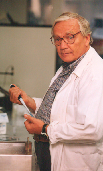 Foto-Leopoldo-na-bancada2