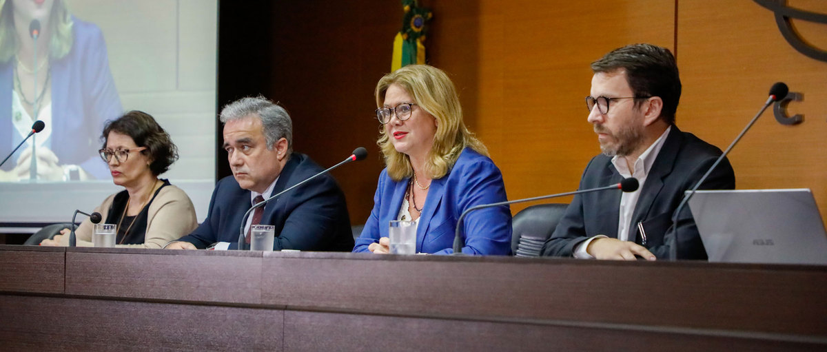 AVALIAÇÃO QUADRIENAL