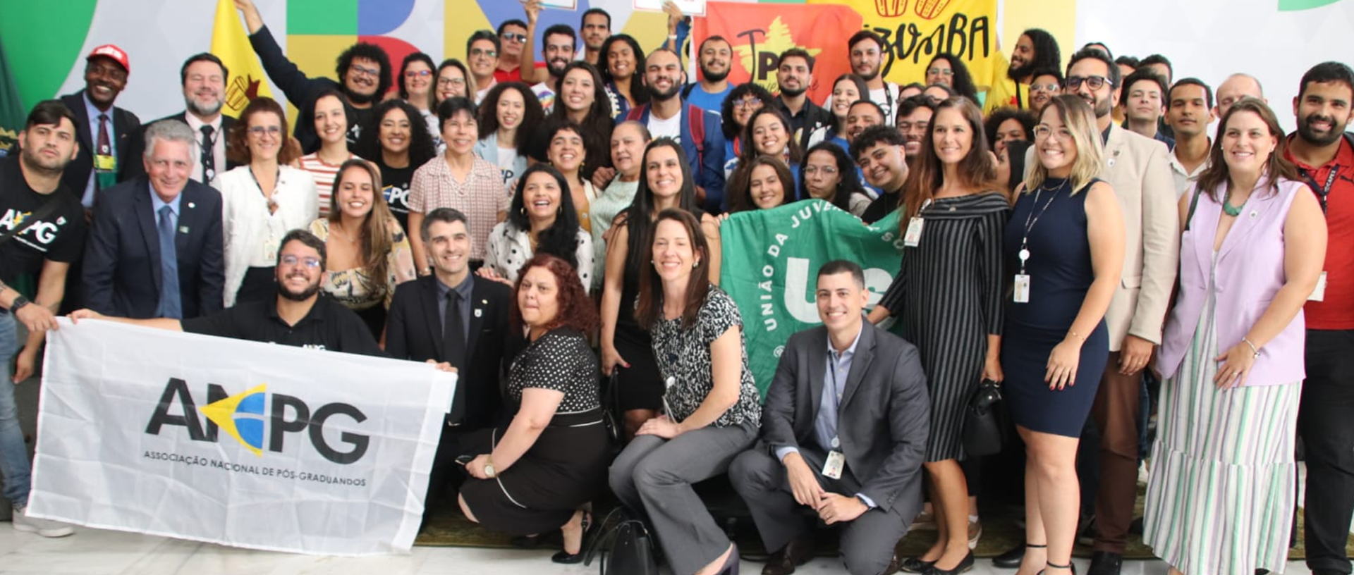 EDUCAÇÃO E CIÊNCIA