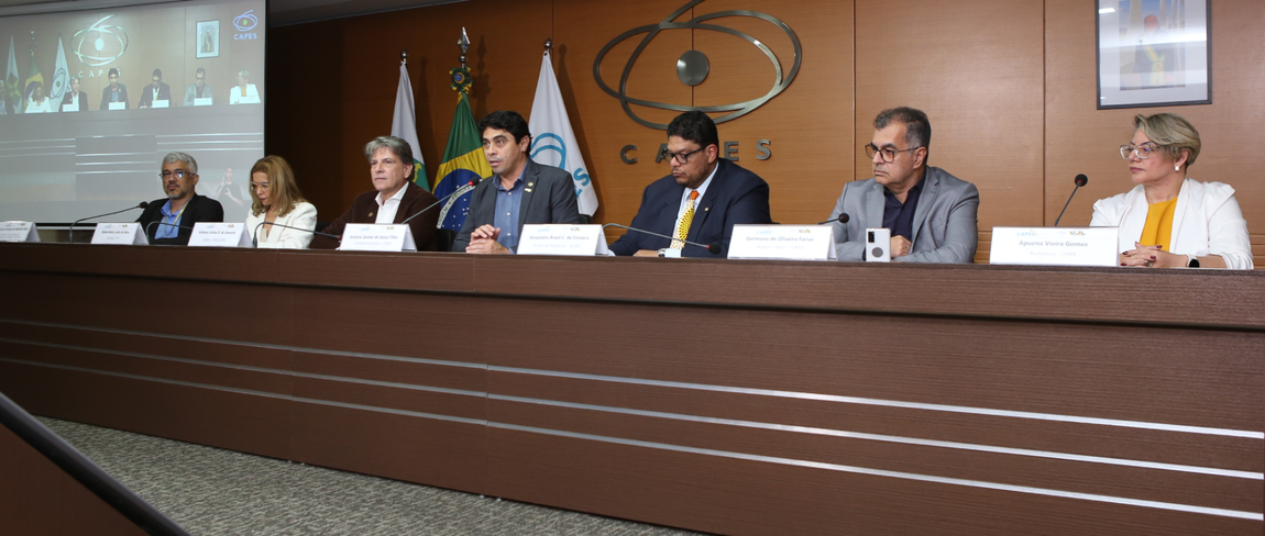 Ferramenta da CAPES amplia monitoramento de dados da Universidade Aberta do Brasil