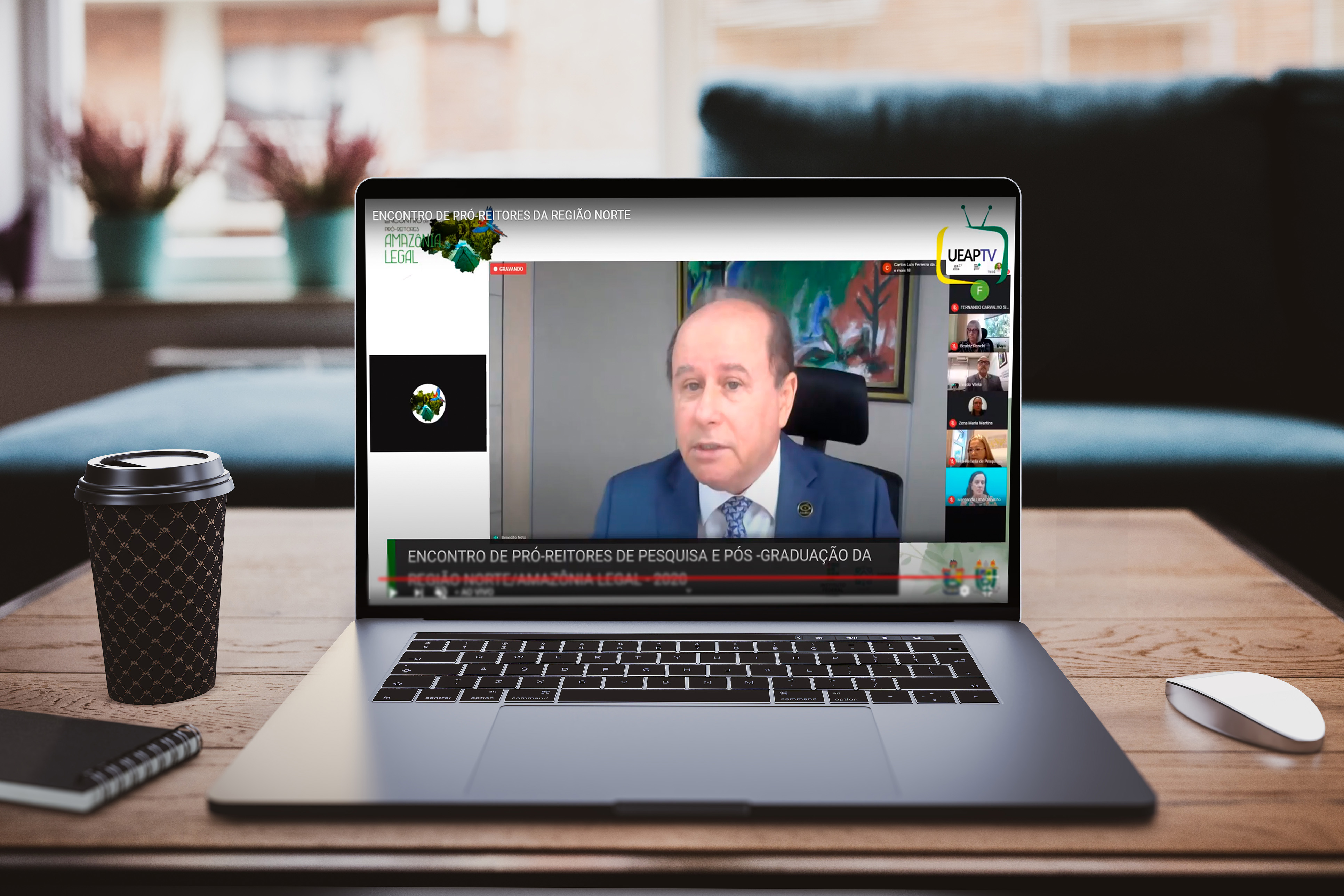 Os presidentes Benedito Aguiar (CAPES) e Evaldo Vilela, do Conselho Nacional de Desenvolvimento Científico e Tecnológico (CNPq) participaram do encontro (Foto: Divulgação)