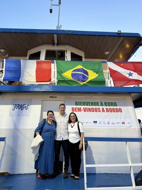 Imagem: Lúcia Pelanda e Rodolfo de Carvalho Cabral, do MEC, e Denise Pires de Carvalho, da CAPES. (Júlia Prado - CGCOM-CAPES)