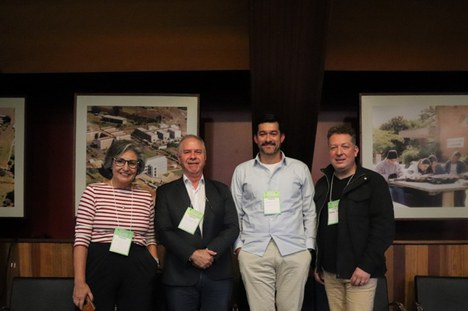 Imagem: Luiz Pessan debateu financiamento da ciência em congresso de Biologia na Unicamp (Divulgação)