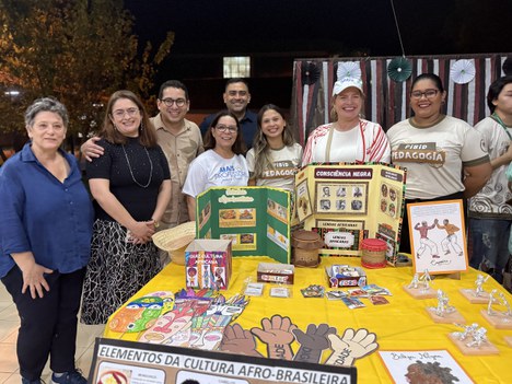 Imagem: Presidente da CAPES prestigiou exposição de trabalhos de estudantes do Pibid no campus da Ufam em Itacoatiara (Julia Prado - CGCOM/CAPES)