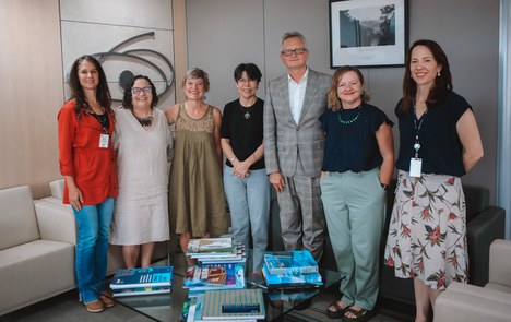 Imagem: Representantes da Education Research Association, Anped e CAPES (Naiara Demarco - CGCOM/CAPES)