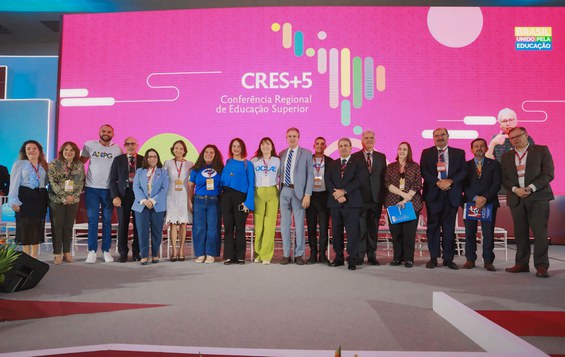 Imagem: Abertura da CRES+5 (Naiara Demarco - CGCOM/CAPES)