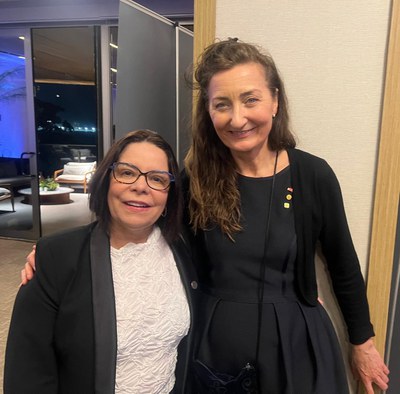 Imagem: Denise Pires de Carvalho, presidente da CAPES, se encontrou com May-Britt Moser, vencedora do Prêmio Nobel de Medicina de 2014 (Divulgação)