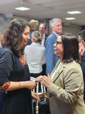 Imagem: Cerimônia no MEC (Naiara Demarco - CGCOM/CAPES)