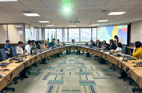 Imagem: Comitê Interno de Governança da CAPES reunido na sede da Coordenação, em Brasília (Julia Prado - ASCOM/CAPES)