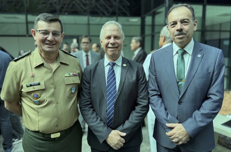 Imagem? CAPES prestigia criação de instituto do Exército na Amazônia (Julia Prado -ASCOM/CAPES)