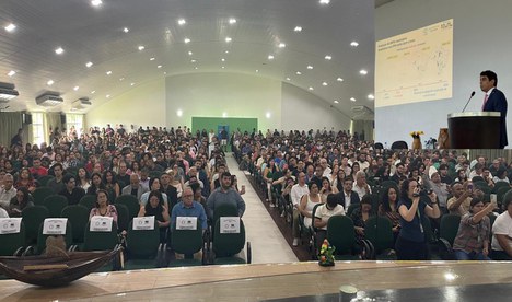 Imagem: CAPES participa de premiação de dissertações e teses da UFAM (Divulgação)