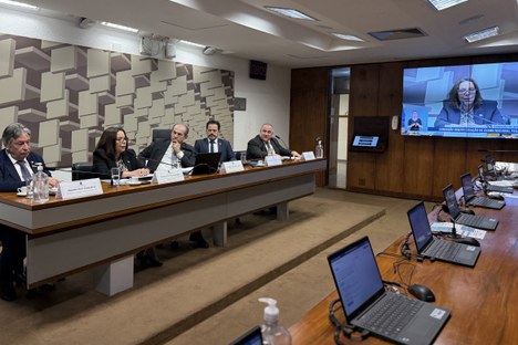 Imagem: No Senado, presidente da CAPES debate exame de proficiência em Medicina (Julia Prado - CGCOM/CAPES)