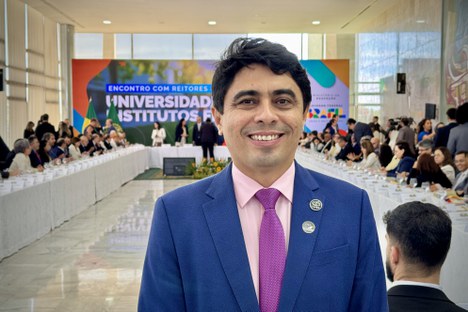 Imagem: Antonio Gomes de Souza Filho participou da reunião com reitores como presidente substituto da CAPES (Julia Prado - CGCOM/CAPES)