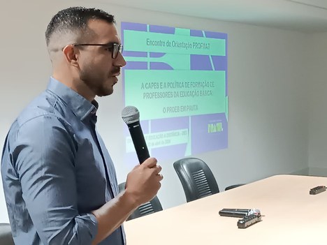 Imagem: Gustavo Araújo disse que encontros nacionais são 'fundamentais' (Guilherme Pera - CGCOM/CAPES)