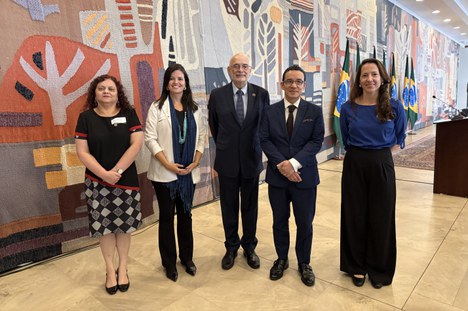 Imagem: CAPES prestigia sessão dos 60 anos do PEC-G no Itamaraty (Julia Prado - CGCOM/CAPES) 