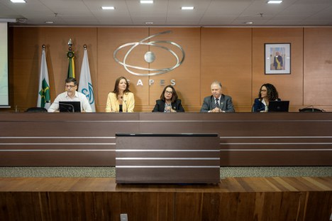 Imagem: Live concessão de bolsas (Júlia Prado - CGCOM/CAPES)