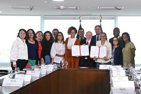 Lei sancionada pelo presidente Lula.Créditos: Bruna Araújo/MEC