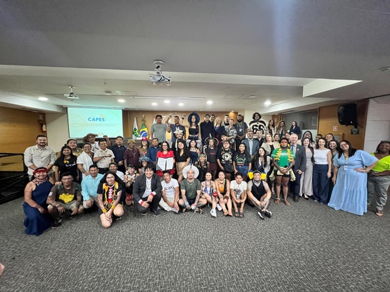 Pós-graduação da Capes concede bolsas a estudantes indígenas