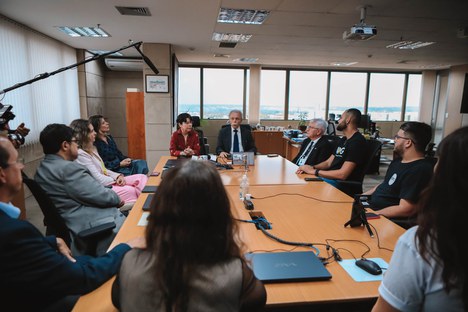 Imagem: Reunião (Naiara Demarco - CGCOM/CAPES)