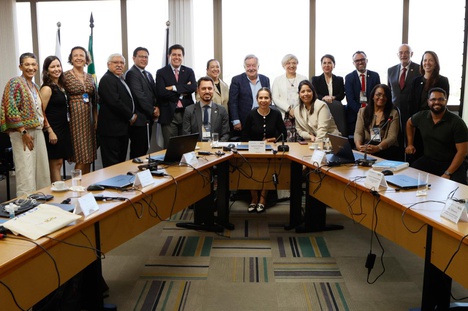 Imagem: Representantes SIACES. Foto: Lula Lopes