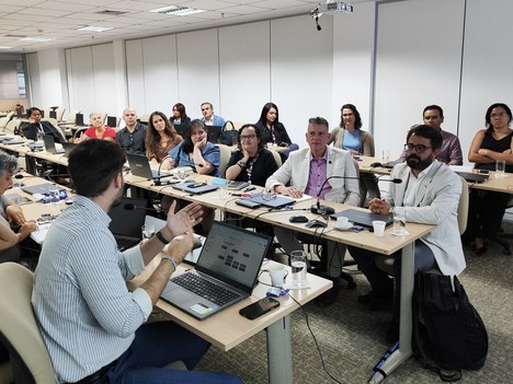 Imagem: DEB e DED participam de reunião sobre o PAR (Júlia Prado - CGCOM/CAPES)