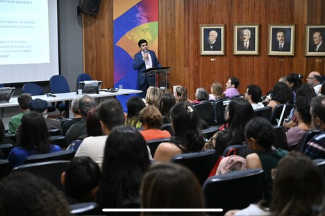 Imagem: Evento Fiocruz (Júlia Prado - CGCOM/CAPES)