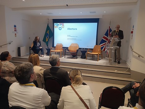 Imagem: Diretor da CAPES falou sobre ensino de idiomas na Embaixada do Reino Unido no Brasil (Guilherme Pera - CGCOM/CAPES)