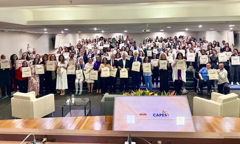Imagem: Servidores e colaboradores prestigiam o evento (Julia Prado - ASCOM/CAPES)