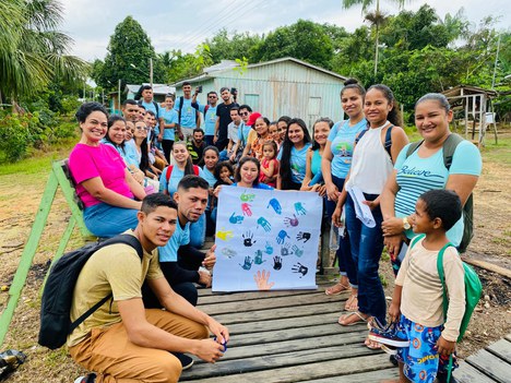 Imagem: UEA forma professores no interior da Amazônia (Divulgação)
