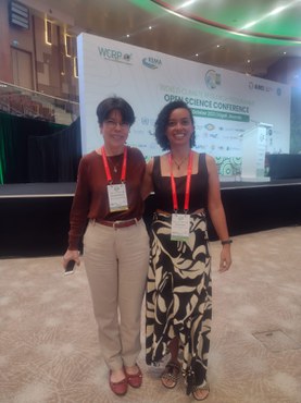 Imagem: Mercedes Bustamante e Celina Cândida Rodrigues, ex-bolsista em Sensoriamento Remoto (Arquivo pessoal)