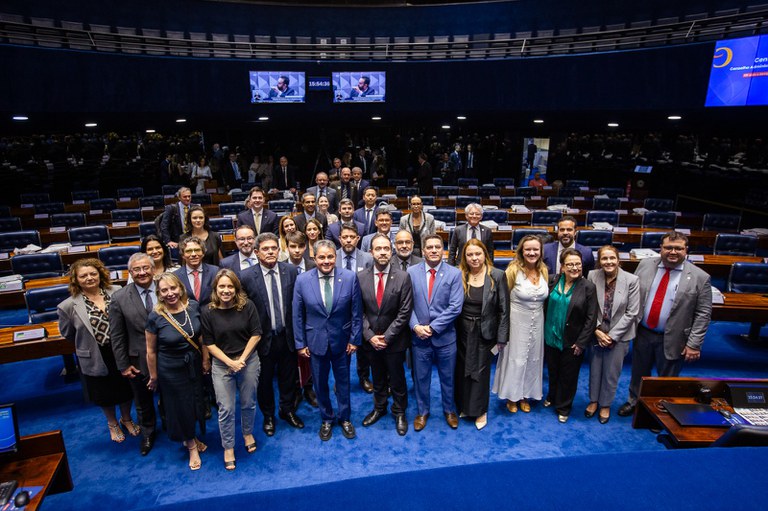 Foto 05 Sessão Solene.jpeg