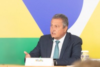 “Não há razão para o preço dos combustíveis subir na bomba”, afirma Rui Costa após anúncio da Petrobras