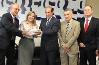 Estamos mudando a organização portuária, diz Gleisi