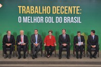 Compromisso busca estimular trabalho decente na Copa