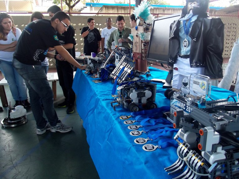Equipe de Robótica Aplicada do campus Volta Redonda do Instituto Federal do Rio de Janeiro. Foto: IFRJ