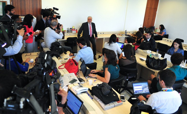 Enc: Wagner cumprimenta jornalistas pelo Natal e pede voto de confiança à nova equipe econômica