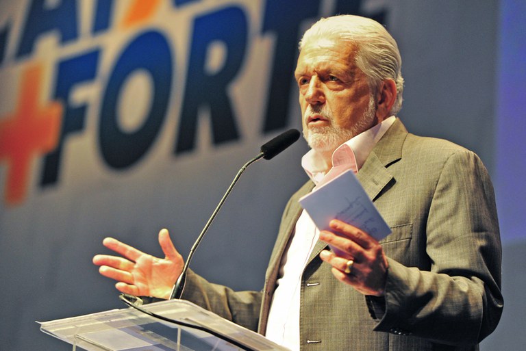  Ministro diz que 2016 será o ano da superação