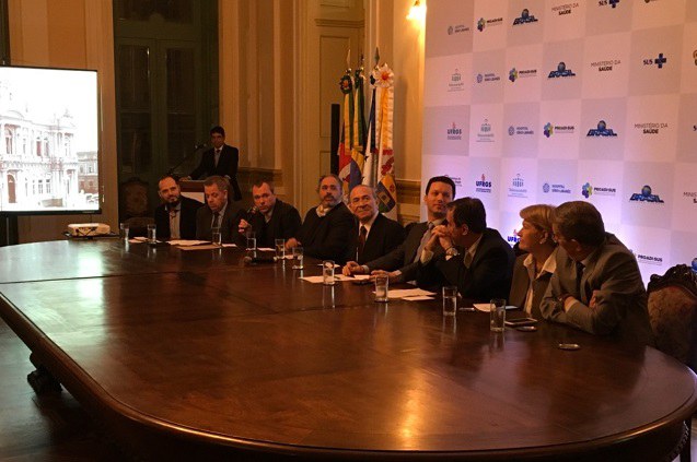 Cerimônia de anúncio de recursos para o RS