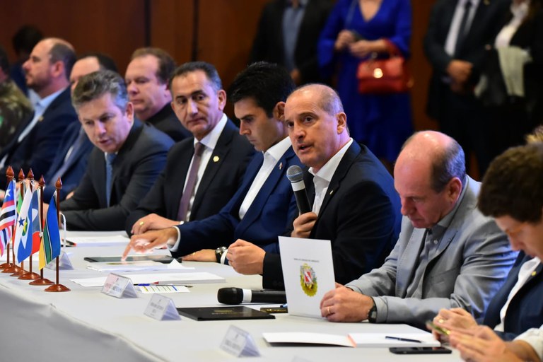 Comitiva de ministros com os governadores da Amazônia Oriental