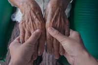 Ninguém fica pra trás: organizações selecionadas para ajudar abrigos de idosos na pandemia são divulgadas