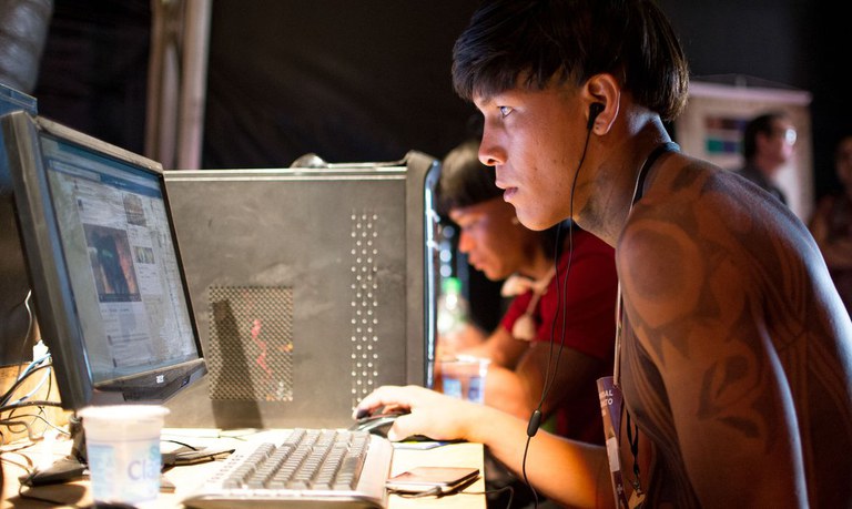 Internet em comunidades indígenas
