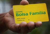 Bolsa Família: Governo Federal suspende recadastramento do benefício durante a pandemia de coronavírus