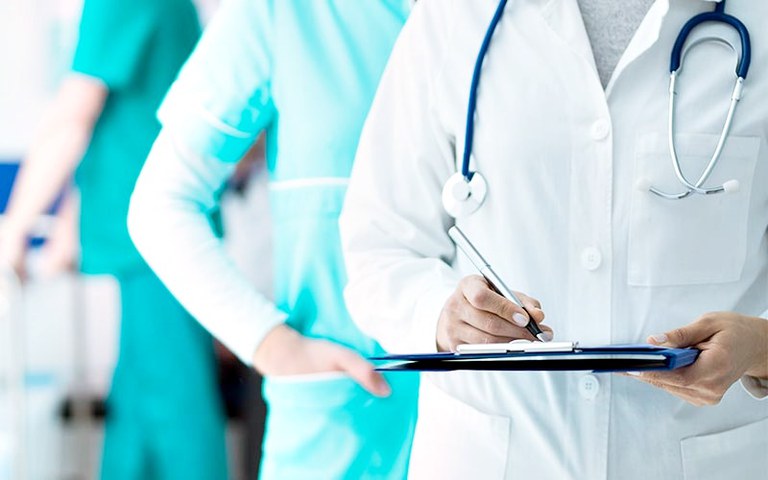 267 profissionais de saúde